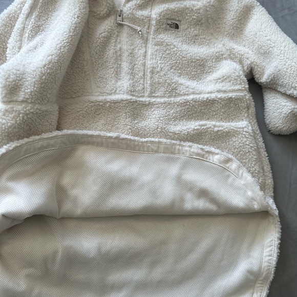 Fleece North Face Quarter Zip Pullover - Picture 5 of 5